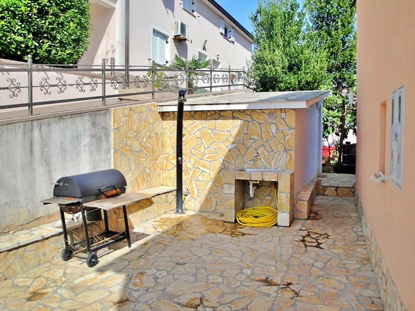 招待所 Apartments Vila Nidisa Čižići